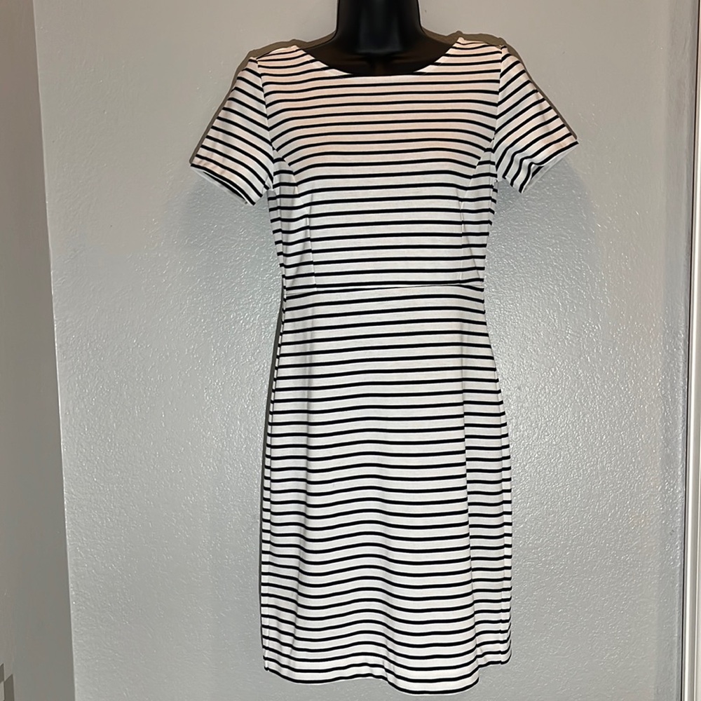 Banana Republic Factory scoop back knit dress